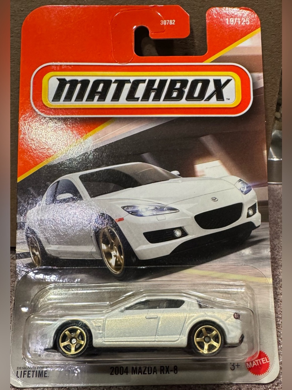 NIP Matchbox 2004 Mazda RX-8 Kids Toy Car - White with Gold Wheels 19/125